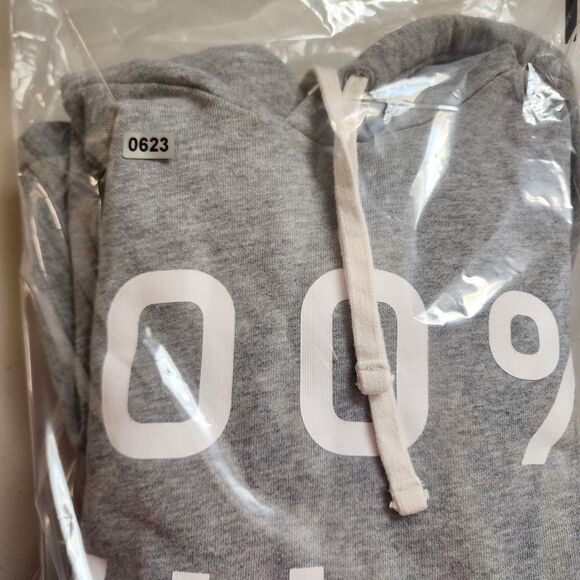 Everlane Hoodie Womens Small Grey Cropped Oversized 100% Human Typography - Picture 7 of 7